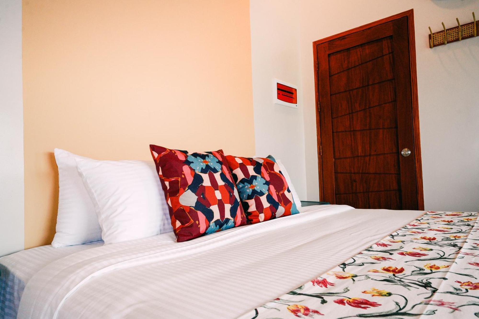Hotel Kimberly Tagaytay Tagaytay City Bagian luar foto